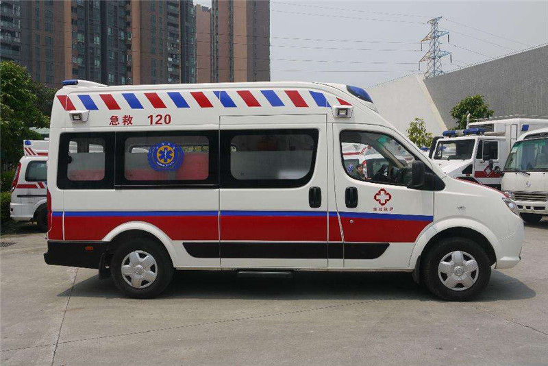 患者在等待救護車出租時需要注意什么？