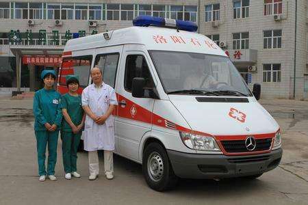 車禍期間，救護車及時出現能救人于危難